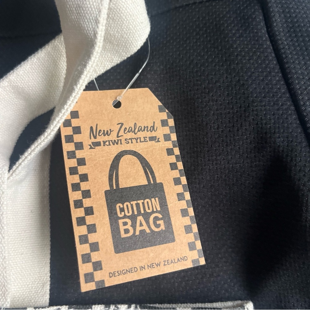 Black and White Tote Bag from New Zealand - Picture 5 of 7